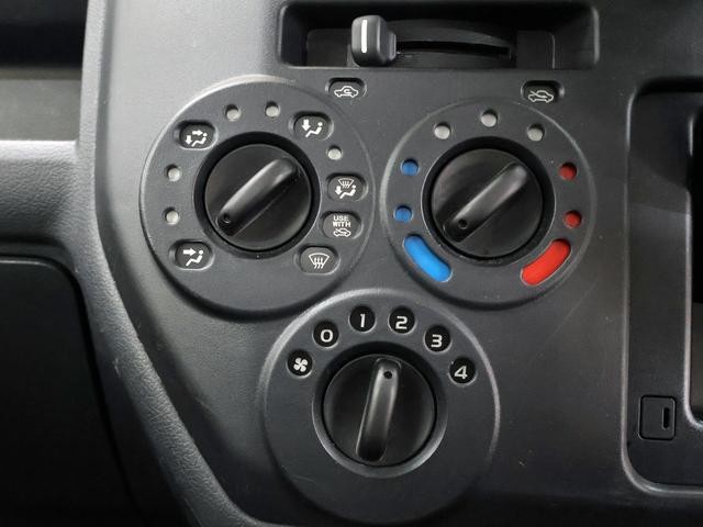 0204624A30260825W00617.jpg