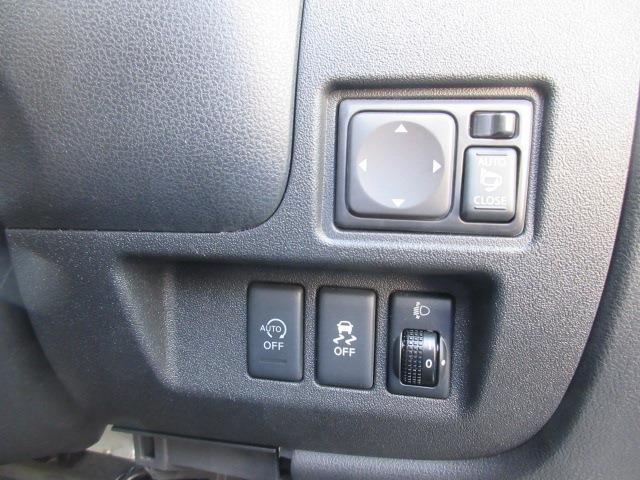 0404619A30260521W00112.jpg