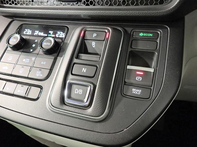 0201999A30260908W00217.jpg