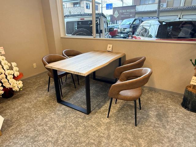0209534A30260618W00118.jpg