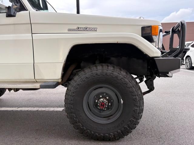 1003257A30260609W00108.jpg
