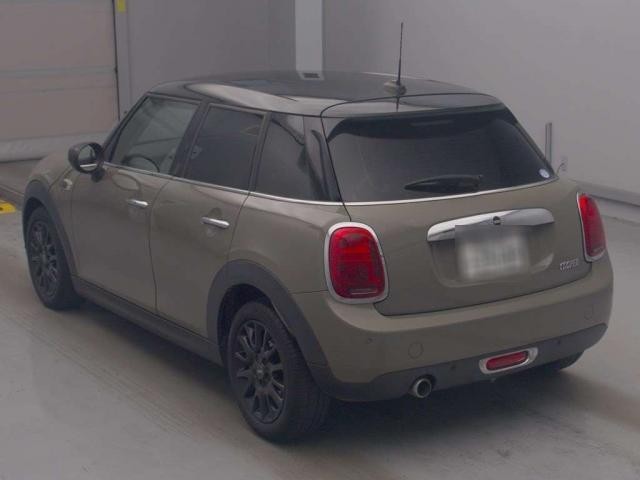 25688424_carP_l_14.jpg