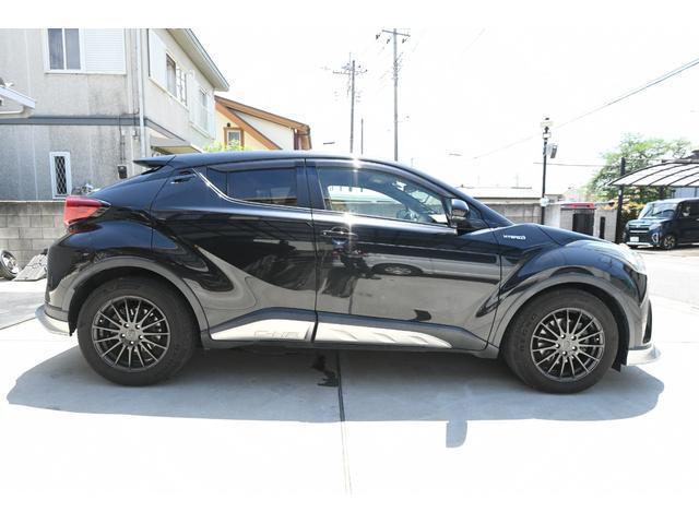 0541554A30260512W00208.jpg