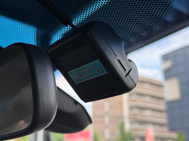 0704304A30260525W00115.jpg