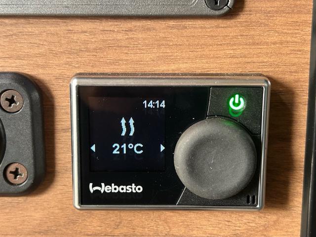 0704375A30260522W00116.jpg