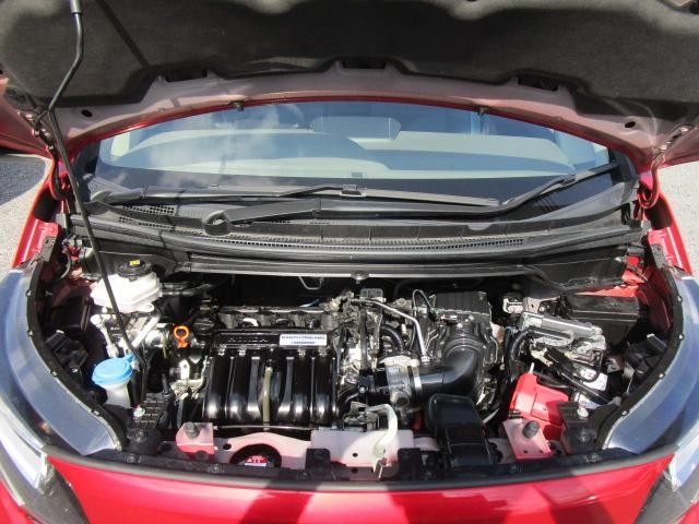 0540370A30260817W00103.jpg
