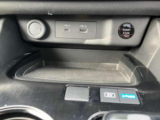 9031195A20260426E00214.jpg