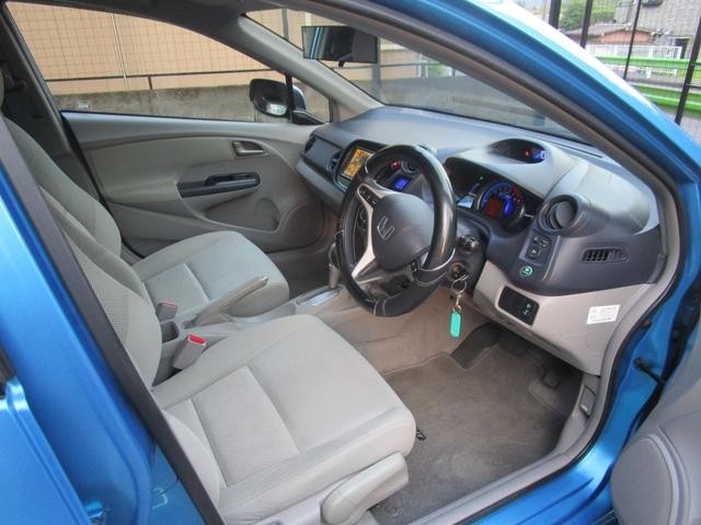 0504204A30260722W00114.jpg