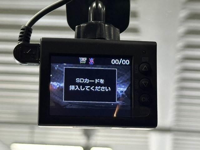 26308148_carP_l_2.jpg