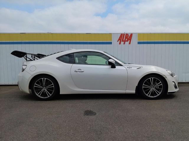0540321A30260822W00805.jpg