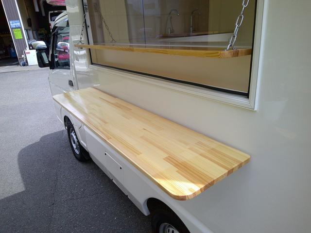 1300459A30260509W00102.jpg