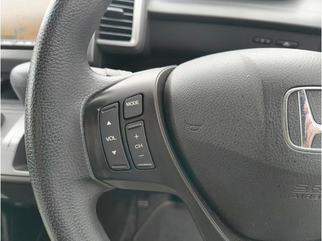 0704385A30260404W00216.jpg