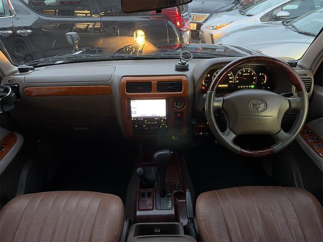 0209431A30260929W00101.jpg