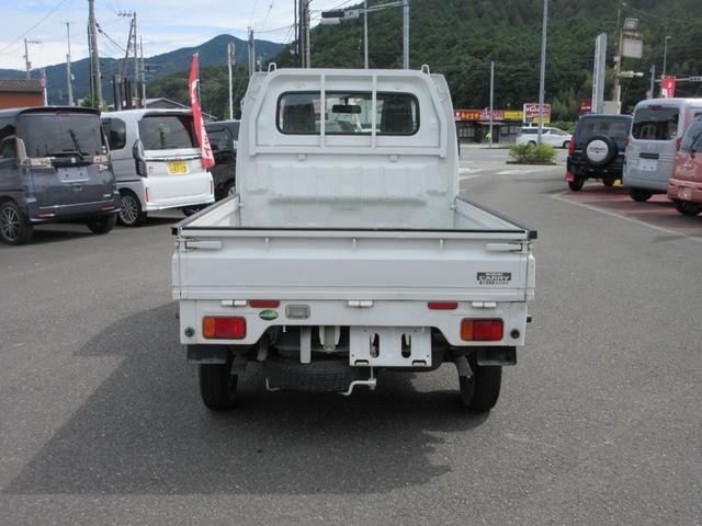 1300435A30260908W00105.jpg