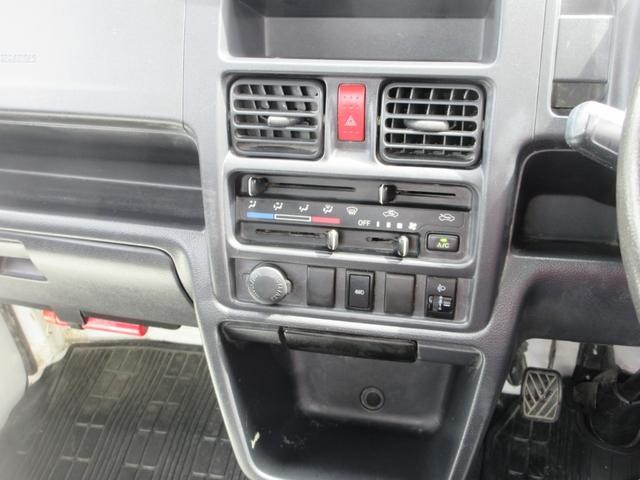 1300435A30260908W00112.jpg