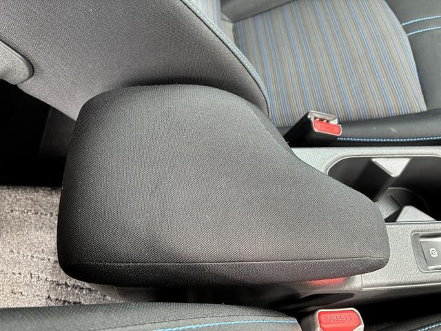 0404554A30260611W00119.jpg