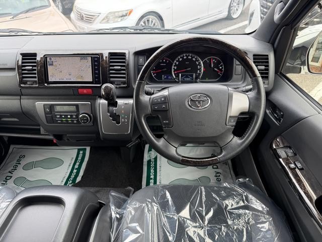 0903116A30260622W00102.jpg