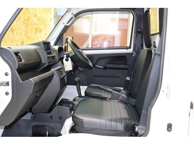 1301093A30260419W00312.jpg