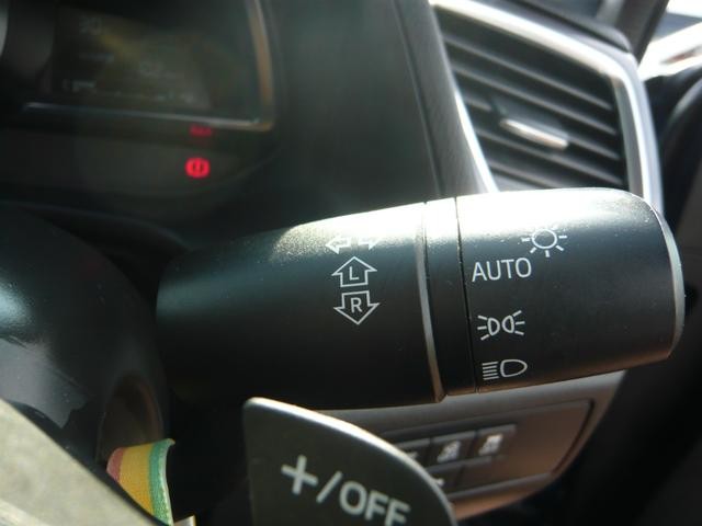 0500692A30260926W00417.jpg