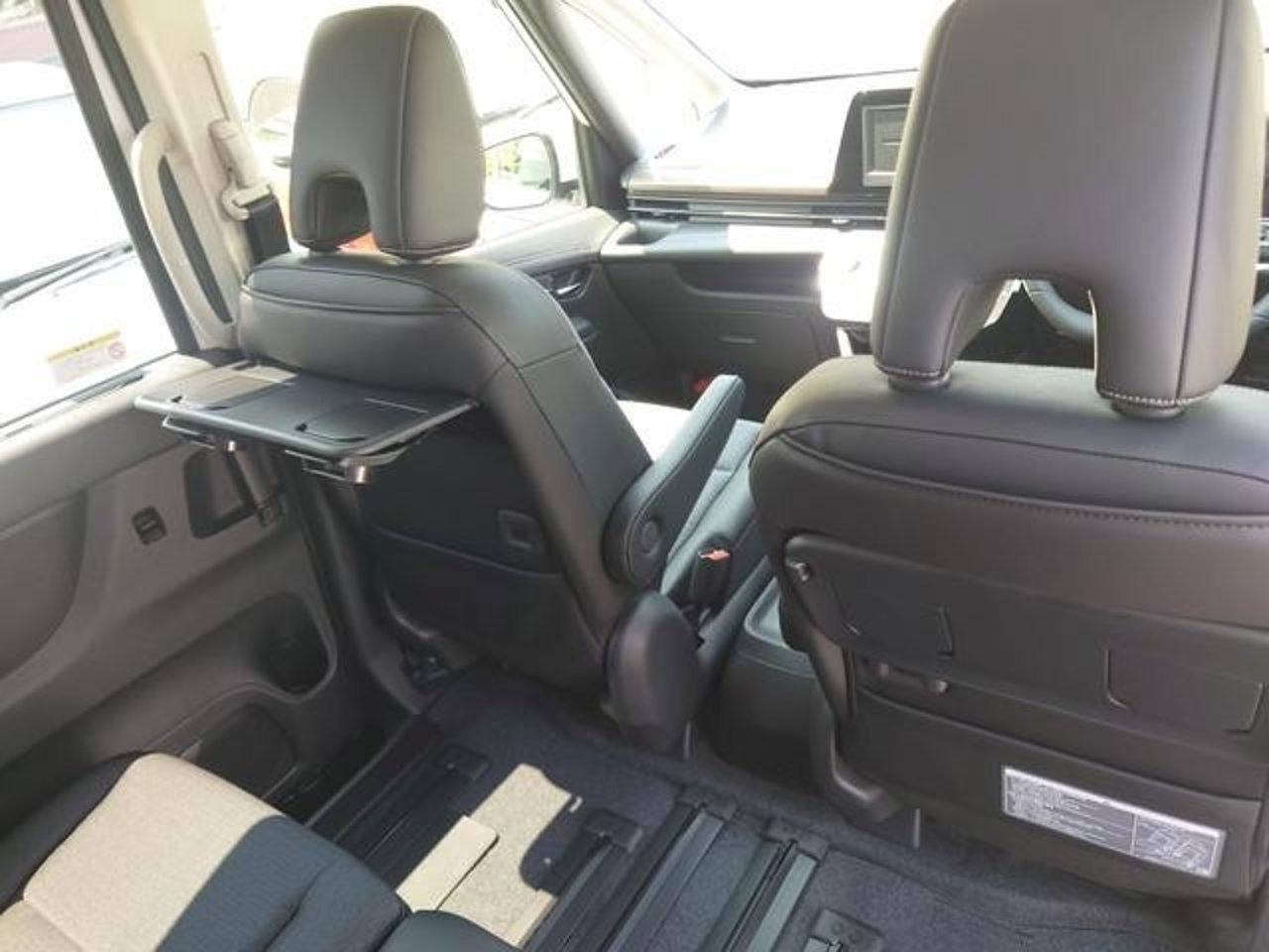 2026 Nissan Serena, photo 3 of 3