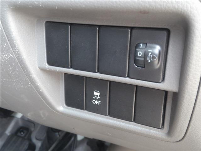 0207175A30260601W00114.jpg