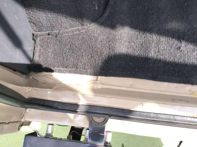 0541576A30260903W00116.jpg