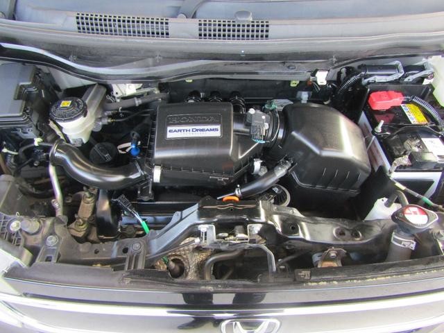 0560837A30260723W00718.jpg