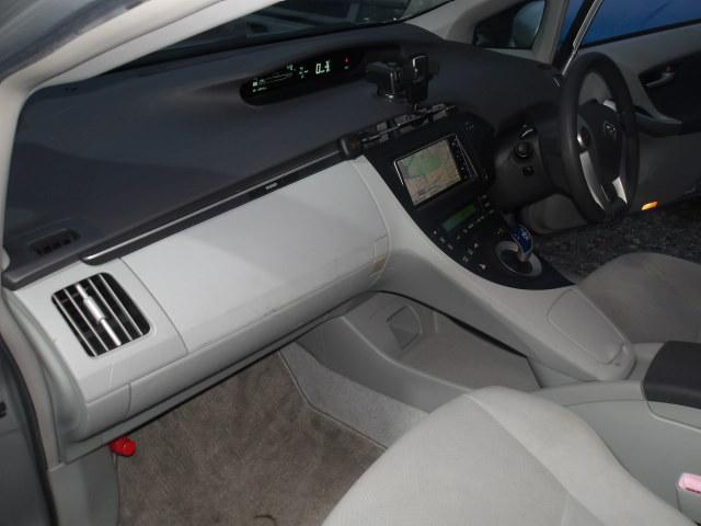 0506215A30260622W00105.jpg