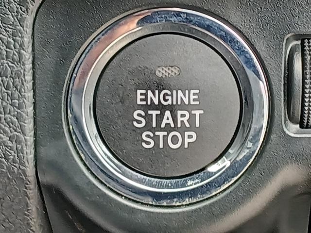 0404311A30260718W00106.jpg