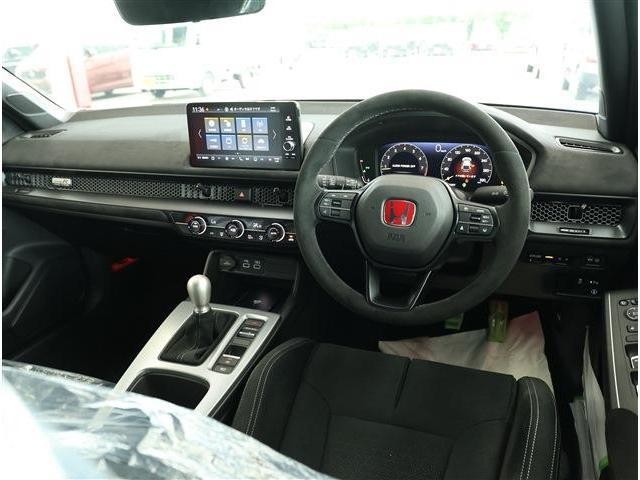 27154212_carP_l_3.jpg