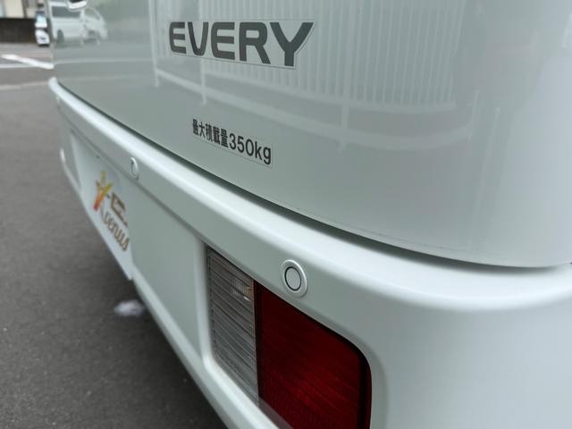 0580637A30260512W00206.jpg