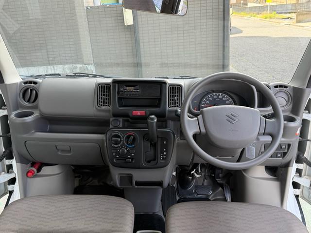 0540159A30260509W00118.jpg