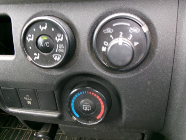 1201233A30260520W00117.jpg