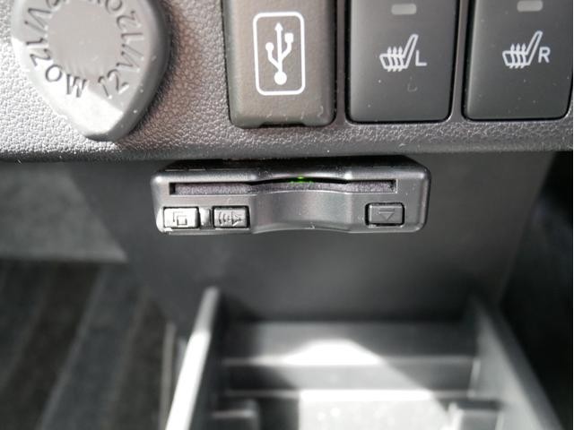 0540871A30261006W00115.jpg