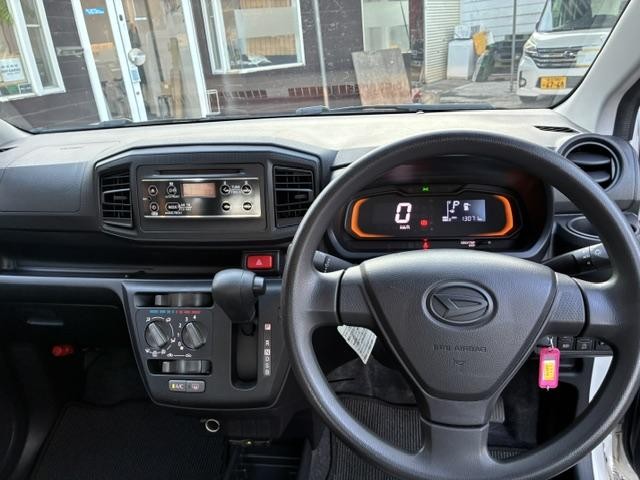 0505360A30260826W00114.jpg