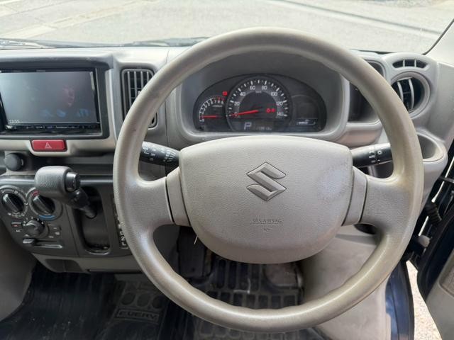 0503729A30260909W00113.jpg