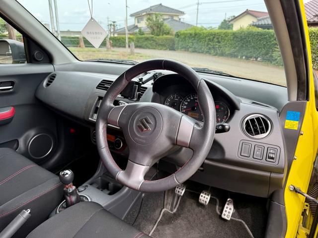 0508442A30260614W00115.jpg
