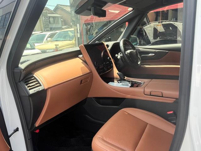 0707939A30260525W00114.jpg