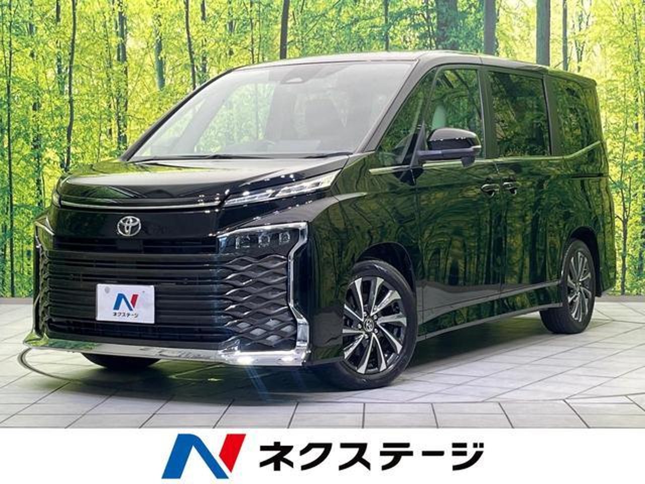 2023 Toyota Voxy, photo 1 of 1