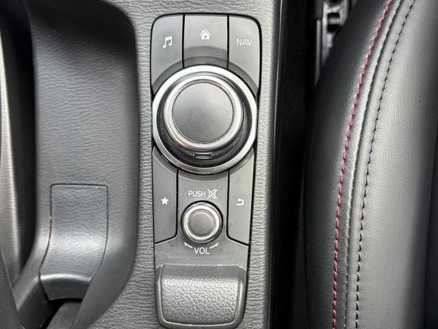 0503325A30260802W00117.jpg