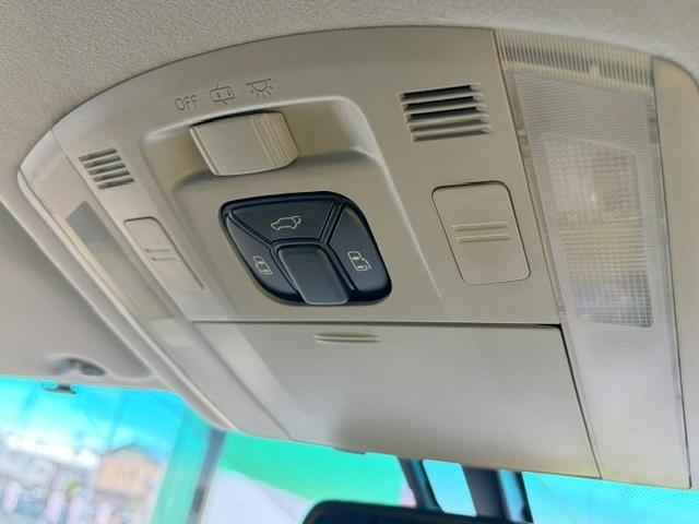 0560069A30261006W00301.jpg