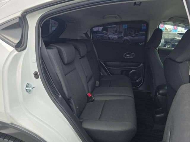 0504129A30260909W00218.jpg
