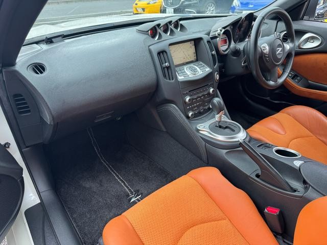 0540499A30260811W00206.jpg