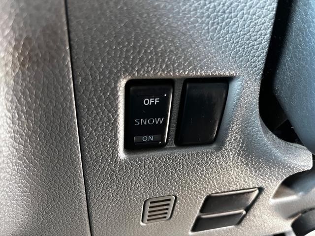 0500199A30260718W00113.jpg