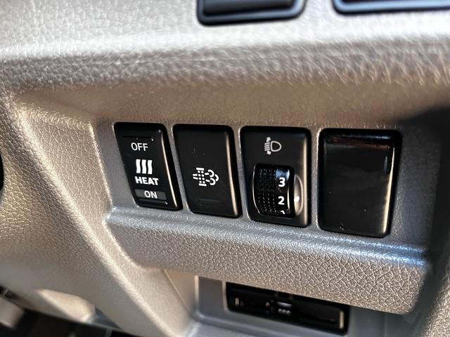 0500199A30260718W00115.jpg