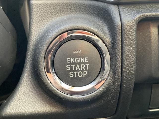 1001108A30260721W00410.jpg