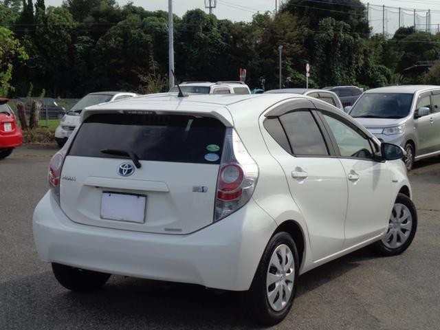 0403392A30260927W00908.jpg