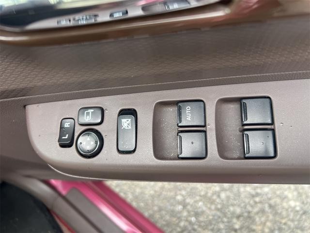 0803652A30261004W00117.jpg
