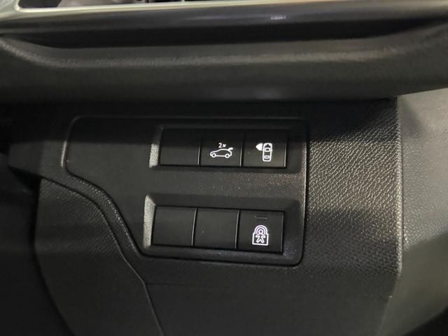 0500515A30260717W00118.jpg