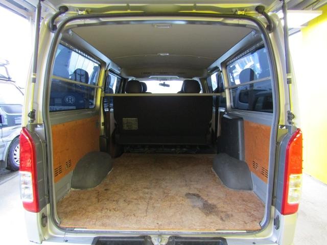 0530123A30260915W00715.jpg